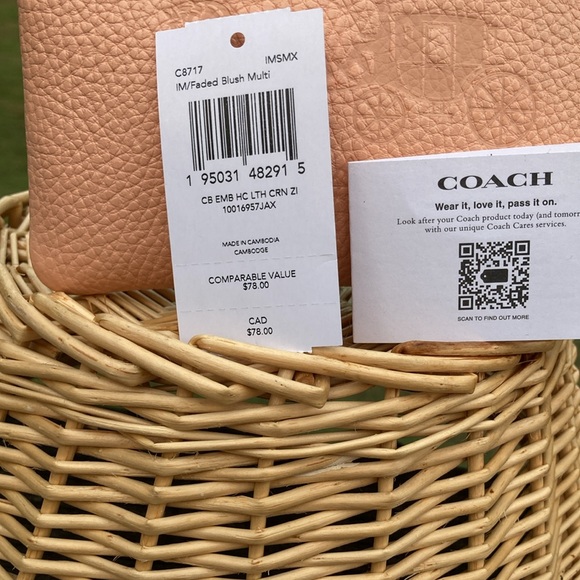 Coach IM/Faded Blush Multi. HORSE & CARRIAGE wristlet. NWT - Picture 4 of 5